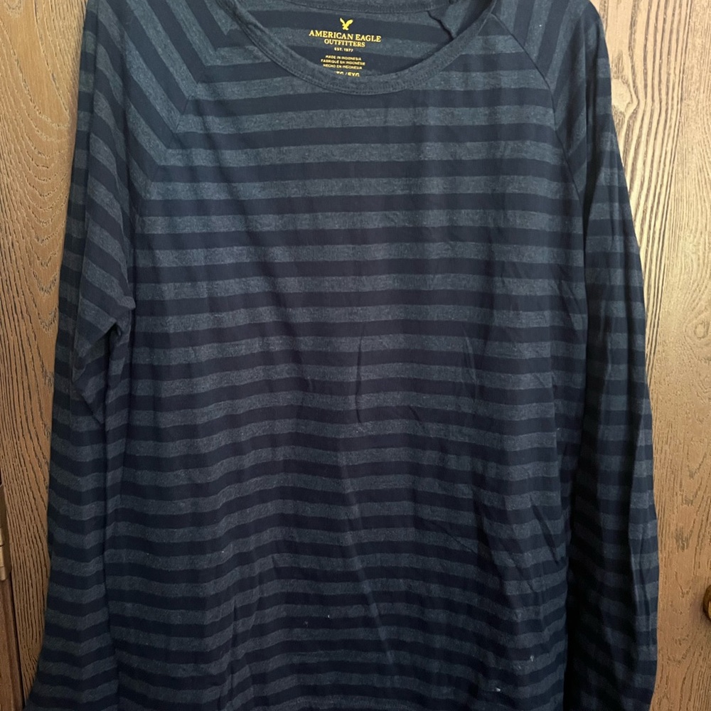 American Eagle Outfitters Men's Dark Blue Striped XL Long Sleeve Tee